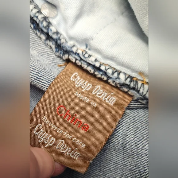 Crysp Denim Distressed Slim Straight Leg Jeans w/ Zipper Pocket Accents - Picture 8 of 9